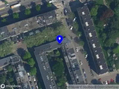 Ambulance met gepaste spoed naar de Tijl Uilenspiegelstraat in Amsterdam