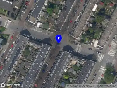 Ambulance met gepaste spoed naar de Markerstraat in Rotterdam