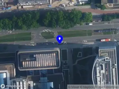 Politie naar de Strawinskylaan in Amsterdam