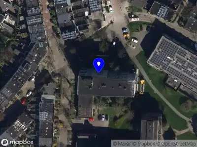 Brandweer met grote spoed naar de Nelson Mandelaplein in Leeuwarden vanwege waarnemen gaslucht