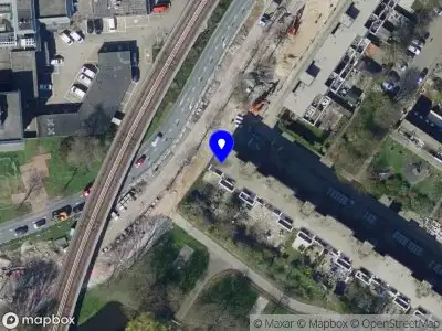 Ambulance met grote spoed naar de Schrijnwerker in Spijkenisse