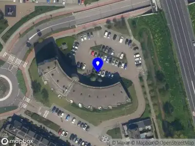 Ambulance met gepaste spoed naar de Wagnerstraat in Capelle aan den IJssel