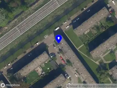 Ambulance met gepaste spoed naar de Van Hallstraat in Schiedam