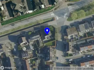 Politie naar de Angerensestraat in Gendt vanwege voertuigen te water