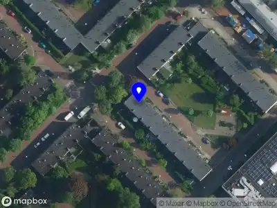 Ambulance met grote spoed naar de Daltonstraat in Amsterdam