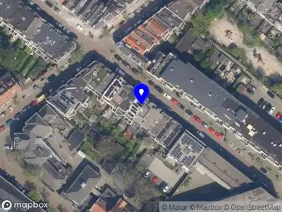 Ambulance met gepaste spoed naar de Philips Willemstraat in Rotterdam