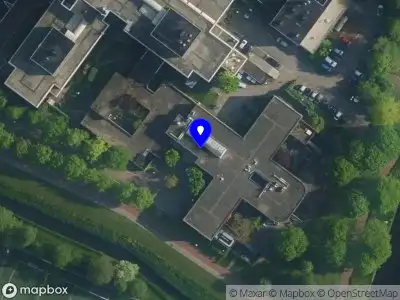 Ambulance met gepaste spoed naar de Jan Thoméepad in Amsterdam