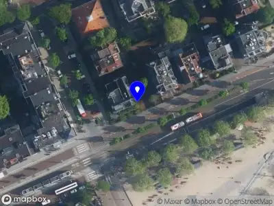 Traumahelikopter met grote spoed naar de Paulus Potterstraat in Amsterdam