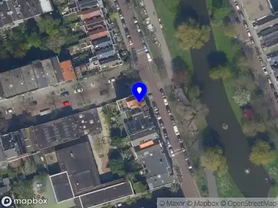 Ambulance met grote spoed naar de Spoorsingel in Rotterdam