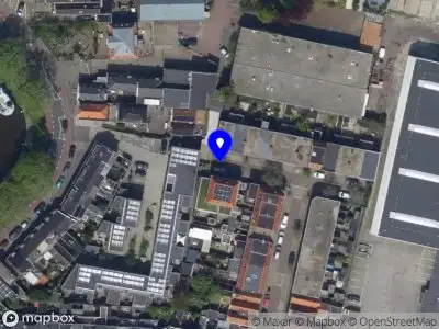 Ambulance met grote spoed naar de Van Galenstraat in Leiden