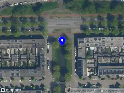 Ambulance met grote spoed naar de Luiksingel in Amsterdam