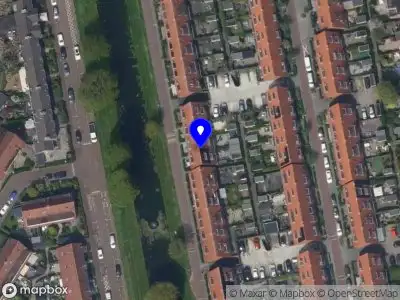 Ambulance met gepaste spoed naar de Langegeer in Rotterdam