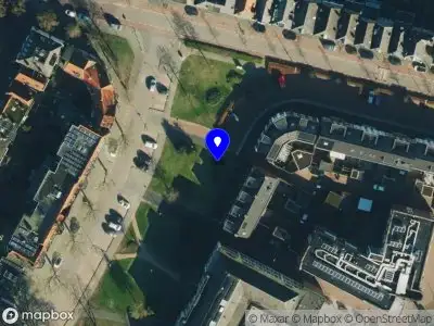 Politie naar de Turfmarkt in Zwolle vanwege aanrijding met letsel