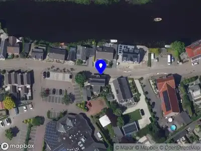 Ambulance met gepaste spoed naar de Dorpsstraat in Giessenburg