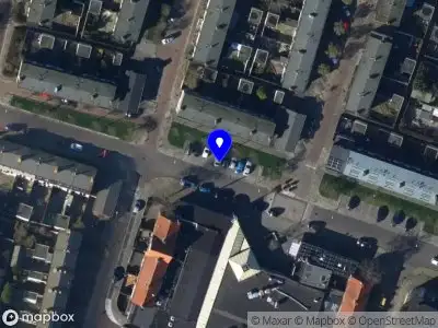 Brandweer met grote spoed naar de Kamperfoeliestraat in Den Helder vanwege stankoverlast