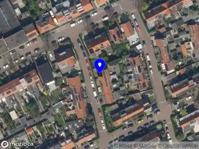 Ambulance met grote spoed naar de Dahliastraat in Vlaardingen