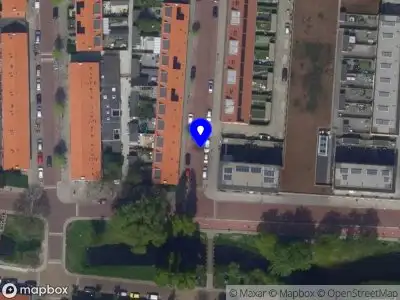 Ambulance met grote spoed naar de Bernhardstraat in Leiden