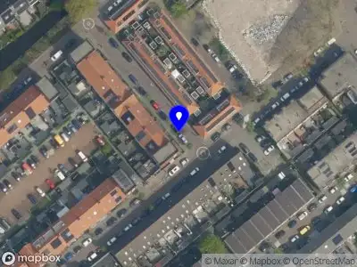 Ambulance met grote spoed naar de Tweede Schoolstraat in Gouda