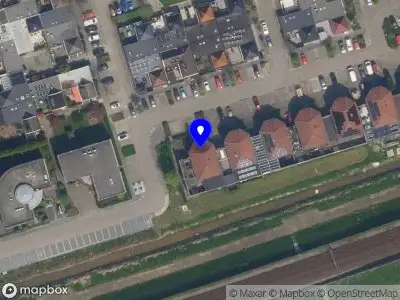 Ambulance met grote spoed naar de Filosofentuin in Capelle aan den IJssel