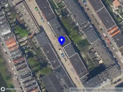 Ambulance met gepaste spoed naar de Van der Schellingstraat in Rotterdam
