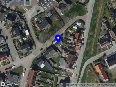 Ambulance met grote spoed naar de Pastoor van Luenenstraat in Achthuizen