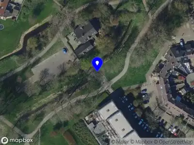 Ambulance met grote spoed naar de Zeegat in Hellevoetsluis