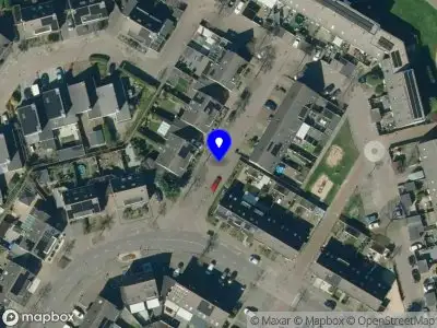 Politie naar de Mina Wigerink-Lezerstraat in Arnhem vanwege aanrijding met letsel