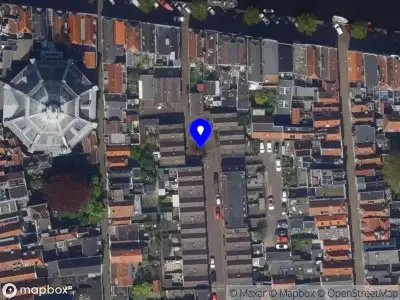 Politie met grote spoed naar de Mirakelsteeg in Leiden vanwege steekincident