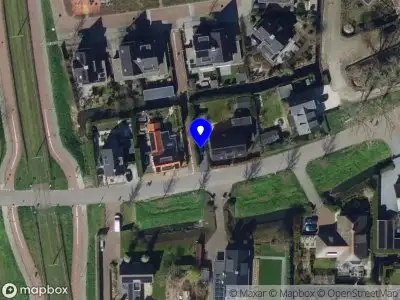 Ambulance met grote spoed naar de Voordijk in Barendrecht