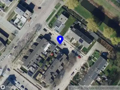 Ambulance met gepaste spoed naar de Heekstraat in Hoogvliet Rotterdam