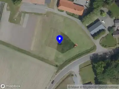 112 melding Brandweer met grote spoed naar de Beekstraat in Asten vanwege voertuigbrand