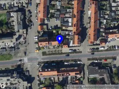Ambulance met grote spoed naar de Vlinderveen in Spijkenisse