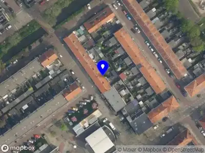 Ambulance met gepaste spoed naar de Sumatrastraat in Delft