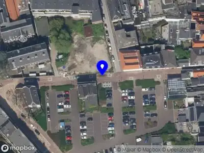 Ambulance met grote spoed naar de Westmolenstraat in Schiedam
