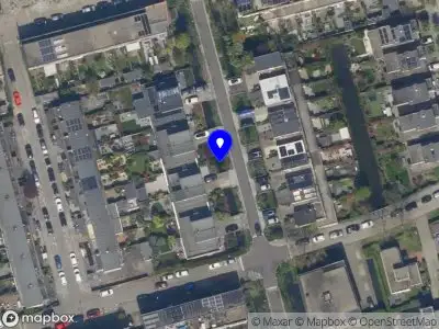 Ambulance met gepaste spoed naar de Laan van Oud-Kralingen in Rotterdam