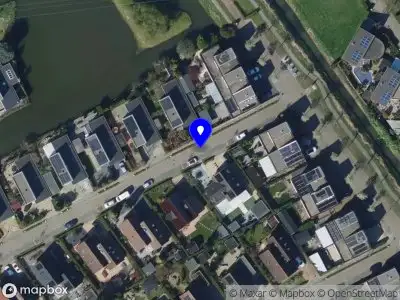 Ambulance met grote spoed naar de Schouwenburglaan in Spijkenisse