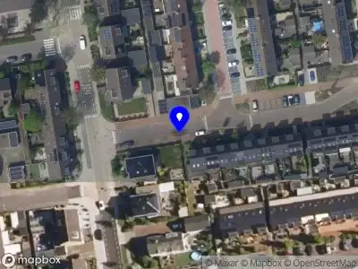 Ambulance met grote spoed naar de Korte Goog in Roelofarendsveen