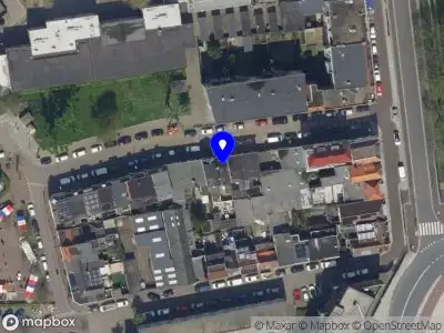 Ambulance met grote spoed naar de Willem Brouwerstraat in Schiedam