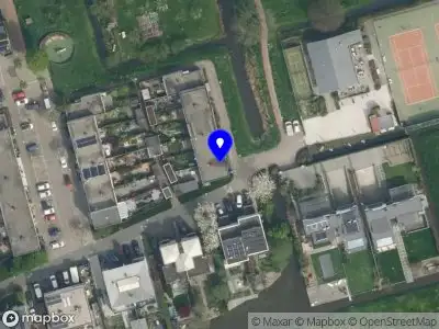 Ambulance met grote spoed naar de Bagdadstraat in Delft