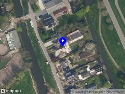 Ambulance met gepaste spoed naar de Vlietkade in Zevenhuizen
