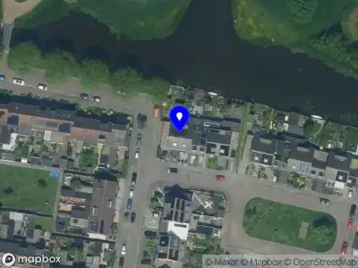 Ambulance met grote spoed naar de Tjaskermolen in Edam