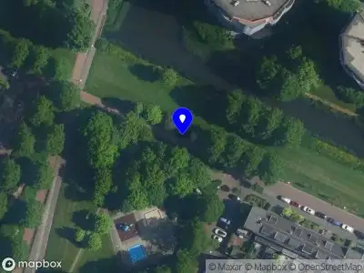 Ambulance met grote spoed naar de Eyckenstein in Amstelveen
