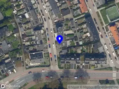 Ambulance met gepaste spoed naar de Meindert Hobbemastraat in Capelle aan den IJssel