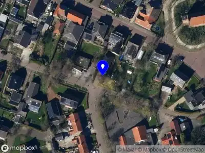 Brandweer met grote spoed naar de Joost Wiersmaweg in Jistrum vanwege gebouwbrand