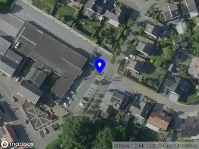 Ambulance met grote spoed naar de Linsenhof in Haelen
