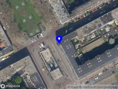 Ambulance met grote spoed naar de Statenweg in Rotterdam