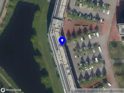 Ambulance met gepaste spoed naar de Vijverlaan in Krimpen aan den IJssel