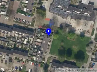 Ambulance met grote spoed naar de Haringvliethof in Ridderkerk