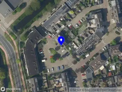 Ambulance met grote spoed naar de Kruidenschans in Voorhout