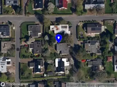 Brandweer met grote spoed naar de Van Limburg Stirumlaan in Hoogezand vanwege voertuigbrand